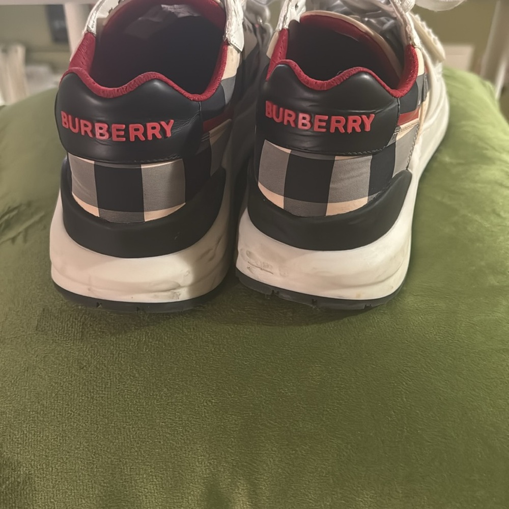 Burberry plaid sneakers - Picture 2 of 4